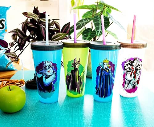 Дизни Негативци Пластични Чаши За Гимнастика Што Ја Менуваат Бојата, Комплет од 4 | Вклучуваат Слама За Повеќекратна Употреба И