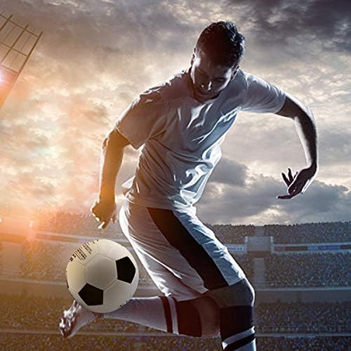 Kwood Custom Classic Soccer Ball, врежана фудбалска топка со премиум пумпа за обука на практика за рекреација, достапна за деца на